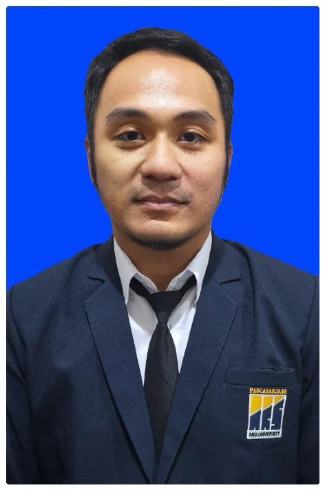 Noverio Michael Samban Tarukallo